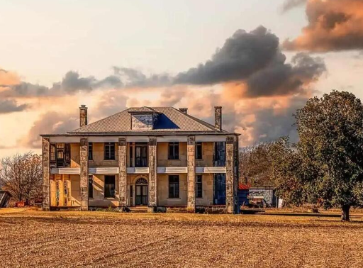Harlow, Texas: Echoes of the Past in a Ghostly Silence
